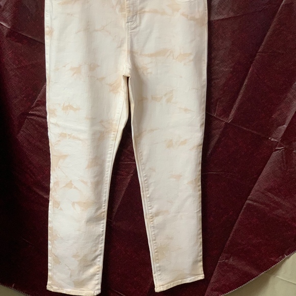 Chico slimming ankle pants - Picture 2 of 4